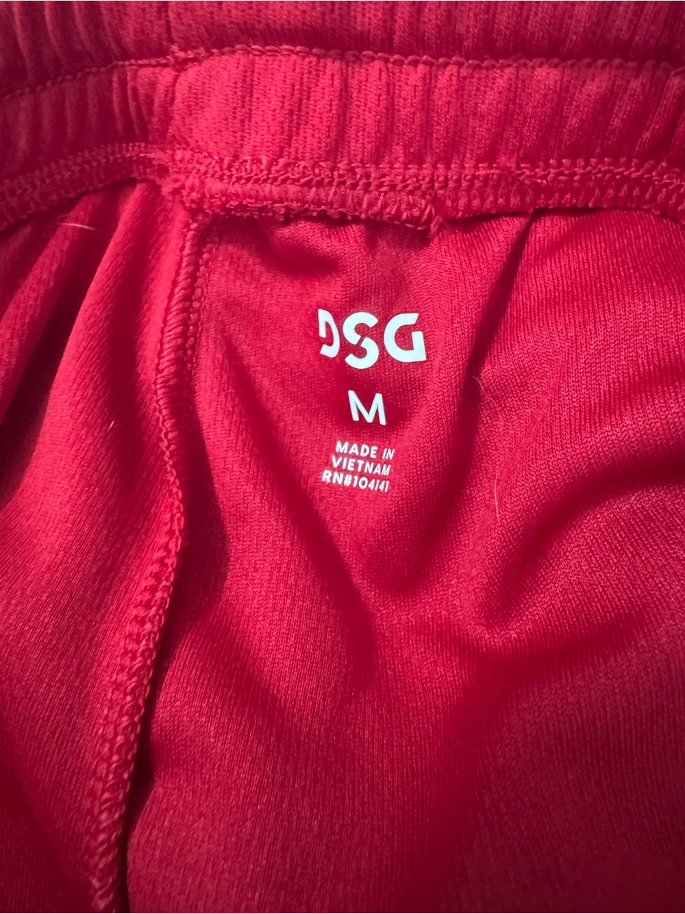 DSG Women’s Performance Mid Rise Short Team Red Size M - Picture 4 of 6